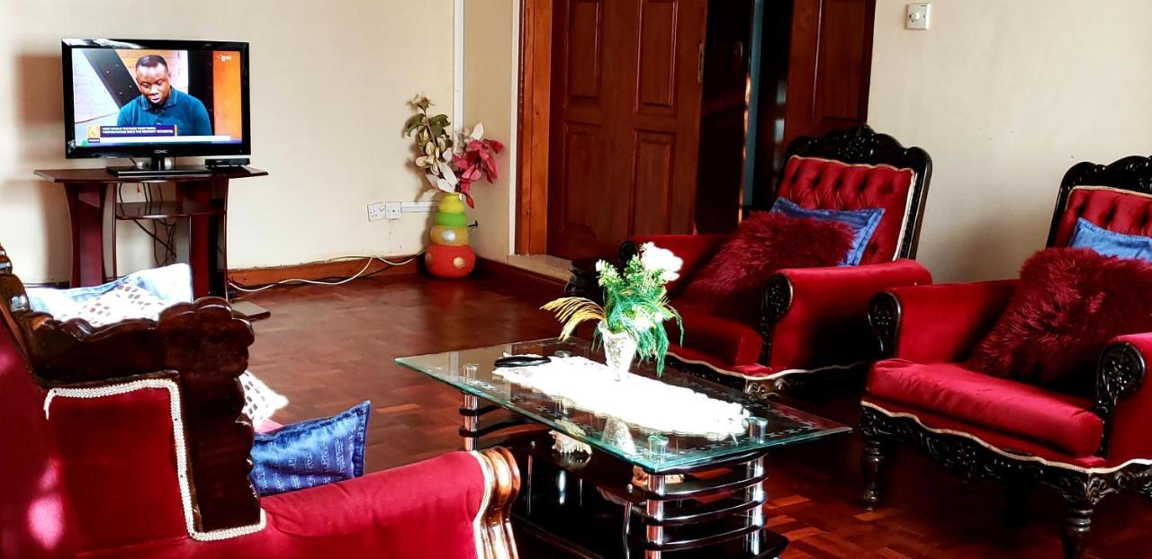 Family Nest Guesthouse Кисуму Экстерьер фото
