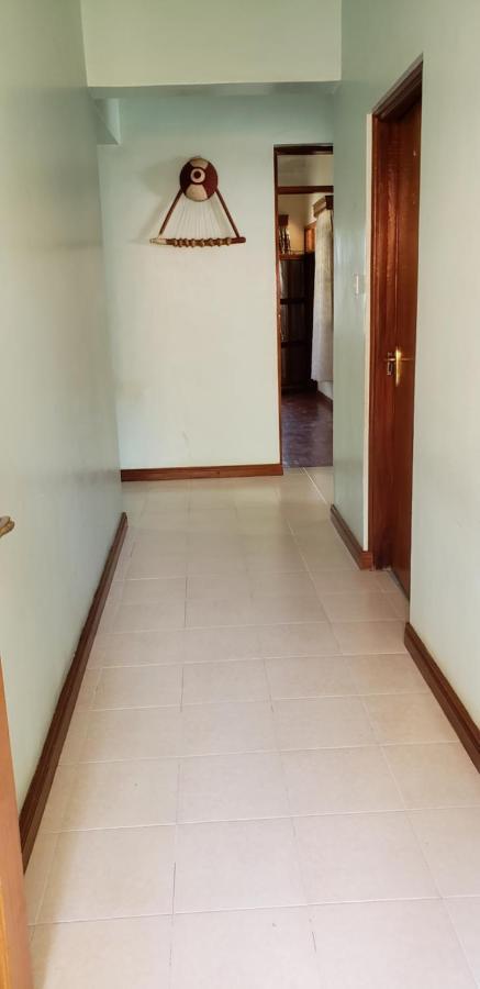 Family Nest Guesthouse Кисуму Экстерьер фото