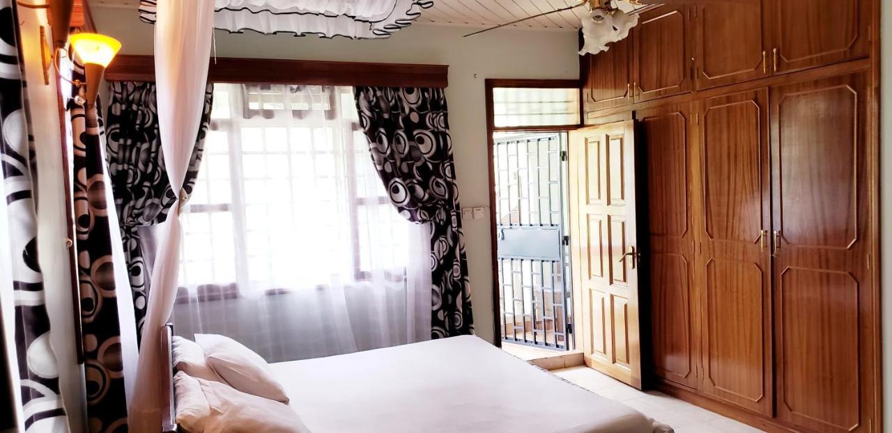 Family Nest Guesthouse Кисуму Экстерьер фото